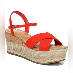 Fergalicious women ancle strap sandals red/orange/gold size 8.5